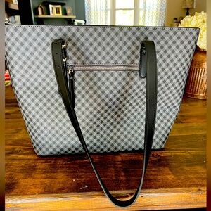 Black and white shoulder bag